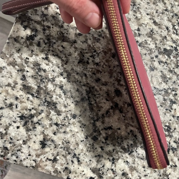 Pink coach wristlet. - Picture 3 of 7